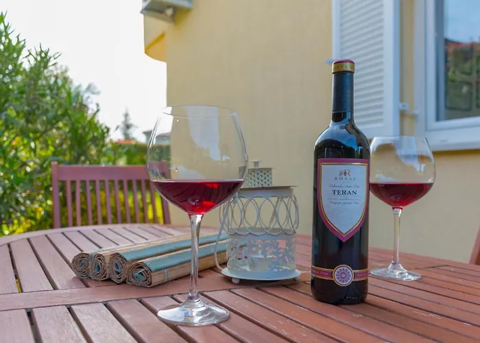 Lucija, Stinjan Pula