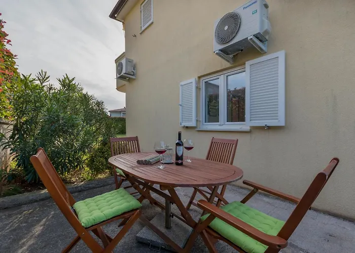 Holiday home Lucija, Stinjan Pula