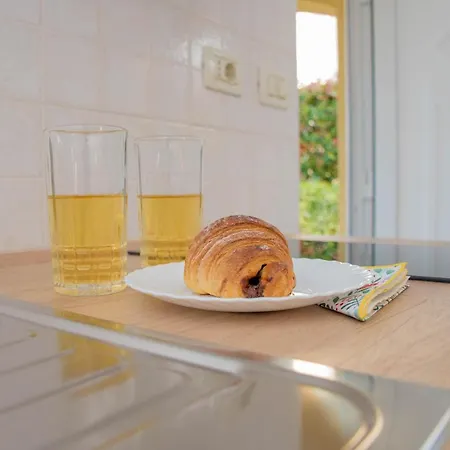 Nyaraló Lucija, Stinjan Póla